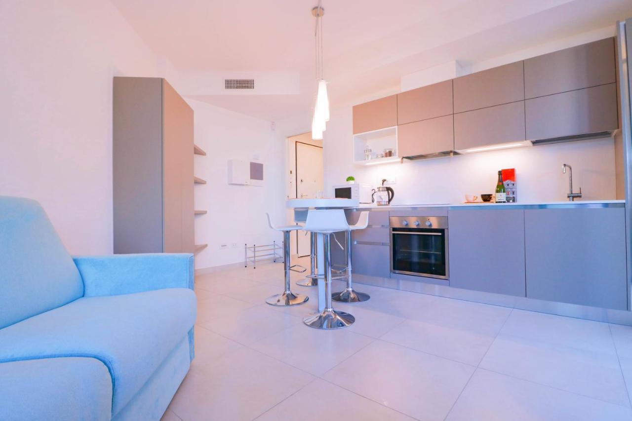 Апартаменти H11 Luxury 9A - Porto - Piscina - Jacuzzi Санто-Стефано-аль-Маре Екстер'єр фото