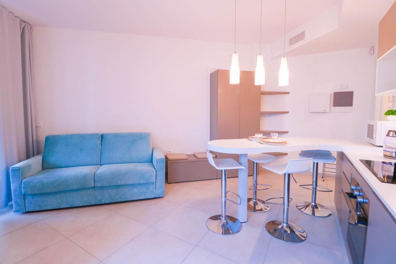 Апартаменти H11 Luxury 9A - Porto - Piscina - Jacuzzi Санто-Стефано-аль-Маре Екстер'єр фото