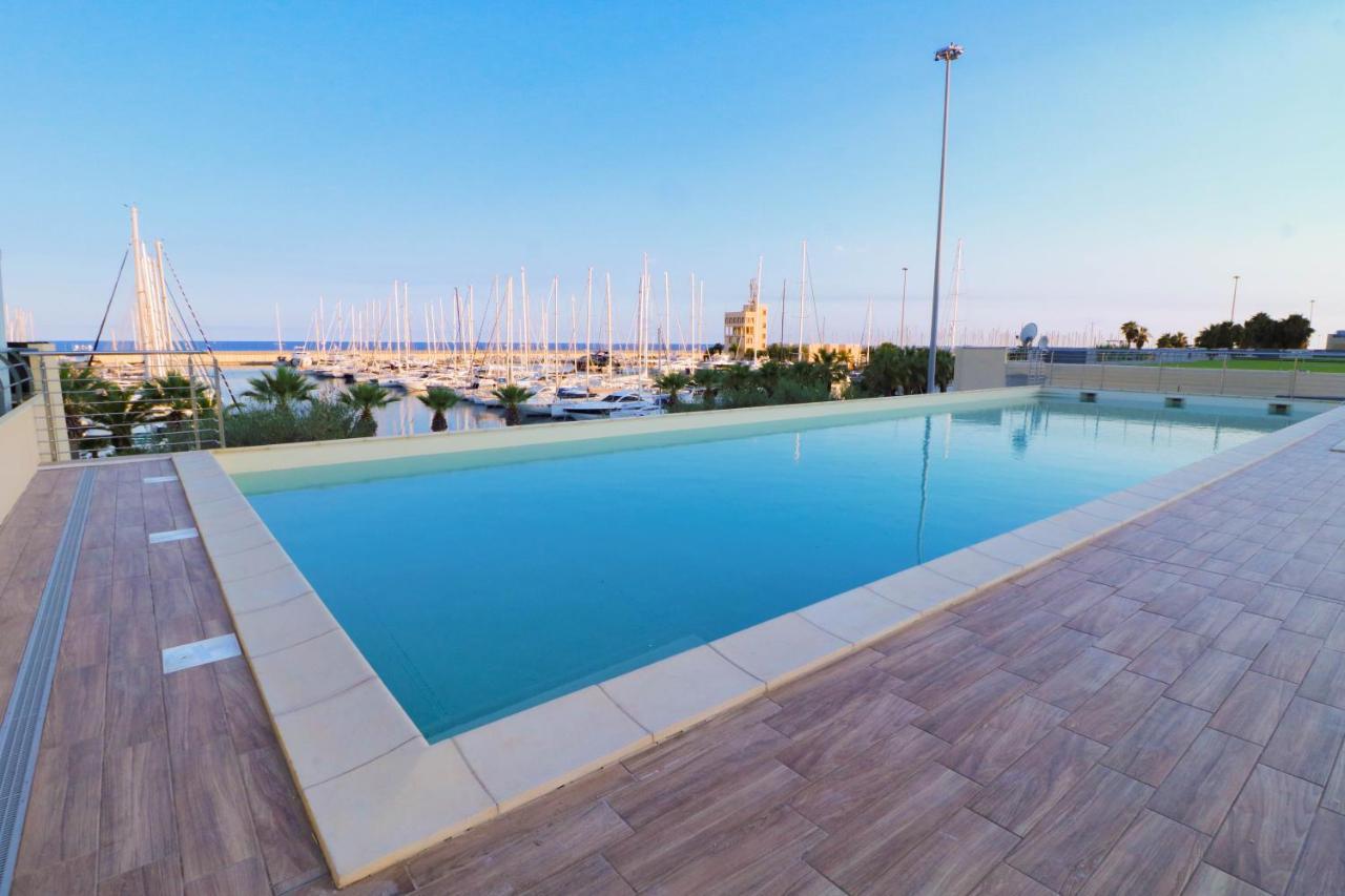 Апартаменти H11 Luxury 9A - Porto - Piscina - Jacuzzi Санто-Стефано-аль-Маре Екстер'єр фото