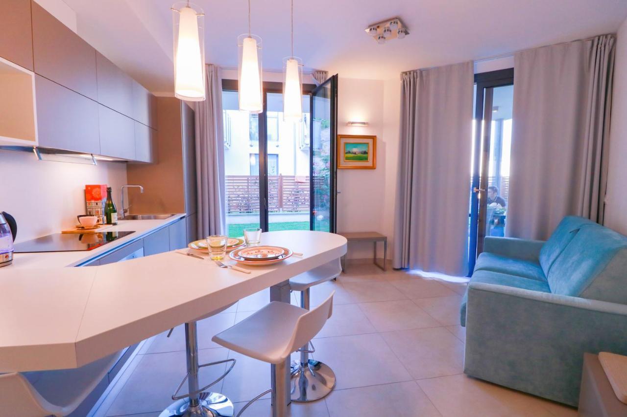 Апартаменти H11 Luxury 9A - Porto - Piscina - Jacuzzi Санто-Стефано-аль-Маре Екстер'єр фото